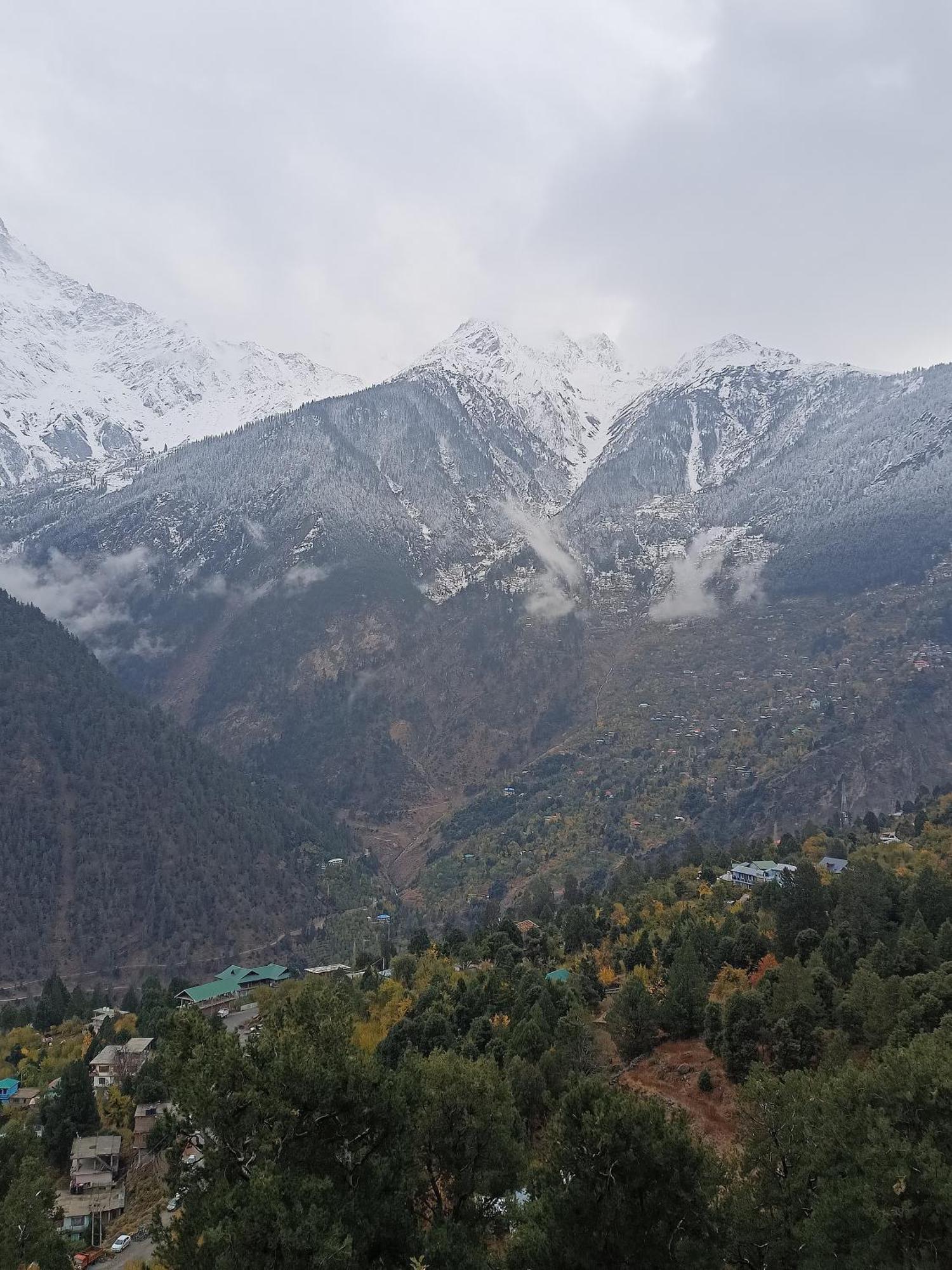 The Shudarang Inn Kalpa Luaran gambar
